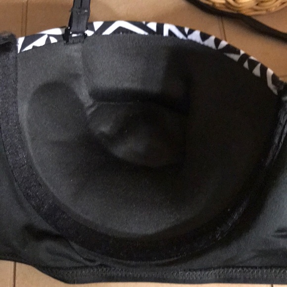 VSHA swim top XL - Picture 4 of 5